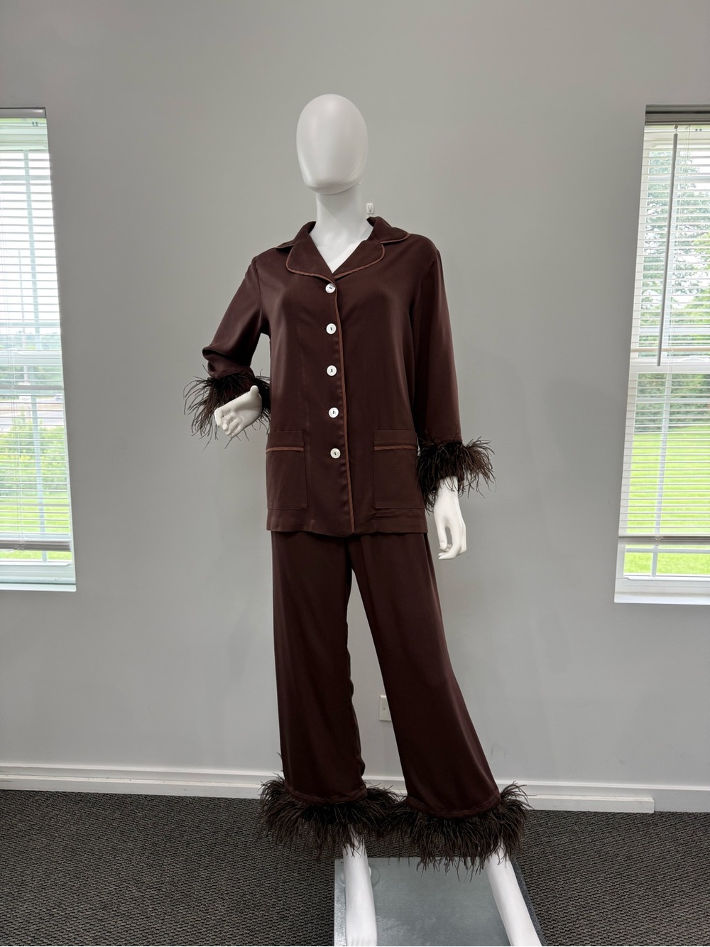 Luxury SLEEPER Brown Feather-Trim Pajama Set XS - Picture 2 of 11